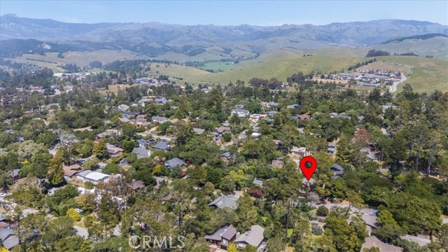 2320 Wilcombe Drive, Cambria CA: https://media.crmls.org/medias/b64f531f-c967-416f-bffb-a95658a5b707.jpg