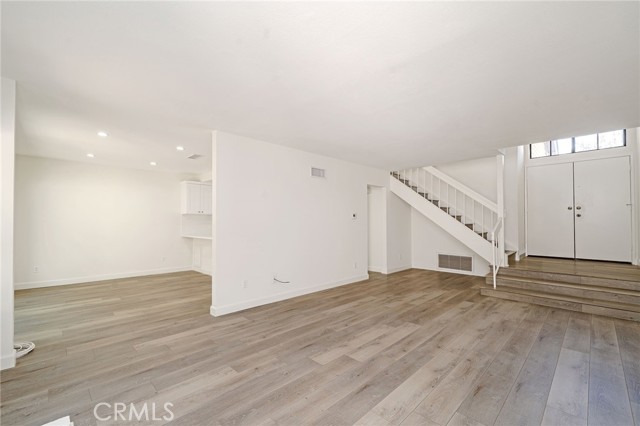 Detail Gallery Image 2 of 33 For 2440 Applewood, Fullerton,  CA 92833 - 3 Beds | 2/1 Baths