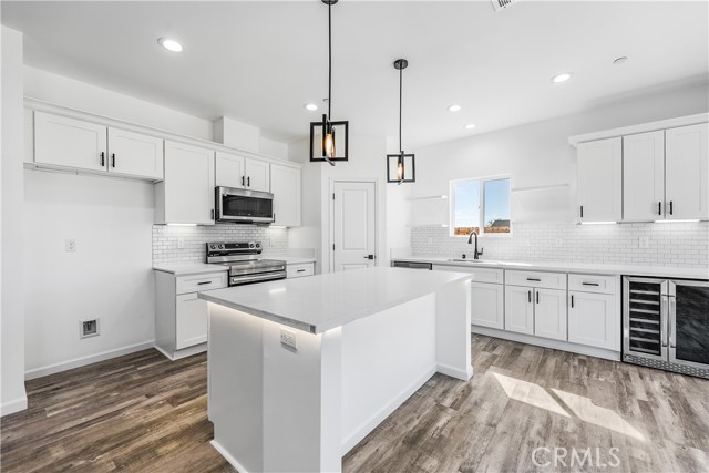 Detail Gallery Image 19 of 60 For 20349 90th St, California City,  CA 93505 - 4 Beds | 3 Baths