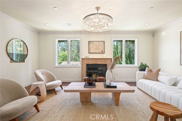 Detail Gallery Image 5 of 64 For 3115 Ellington, Los Angeles,  CA 90068 - 4 Beds | 4 Baths