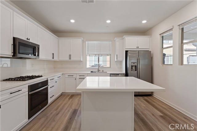 839 Cranberry Way, Upland CA: https://media.crmls.org/medias/b6525e32-8870-4fea-87d6-7b09d444aaea.jpg