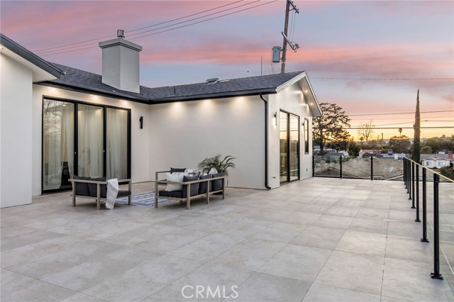 Detail Gallery Image 59 of 75 For 22745 Califa St, Woodland Hills,  CA 91367 - 5 Beds | 4 Baths