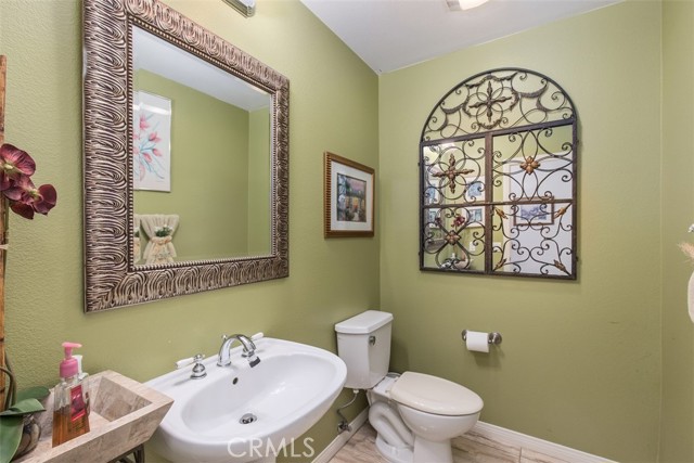 Detail Gallery Image 7 of 24 For 35982 Murano St, Murrieta,  CA 92562 - 4 Beds | 3/1 Baths