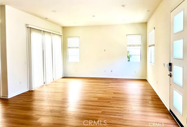 118 STELLAR, Irvine CA: https://media.crmls.org/medias/b65326a8-33f4-434b-bc86-2e3c70104676.jpg