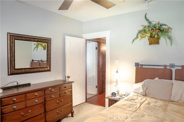 7319 Owensmouth Avenue, Canoga Park CA: https://media.crmls.org/medias/b653d12d-7694-4ef2-b348-a7a0688577e8.jpg