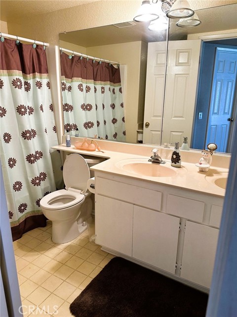 Detail Gallery Image 9 of 10 For 12552 Josephine St #D,  Garden Grove,  CA 92841 - 2 Beds | 2 Baths