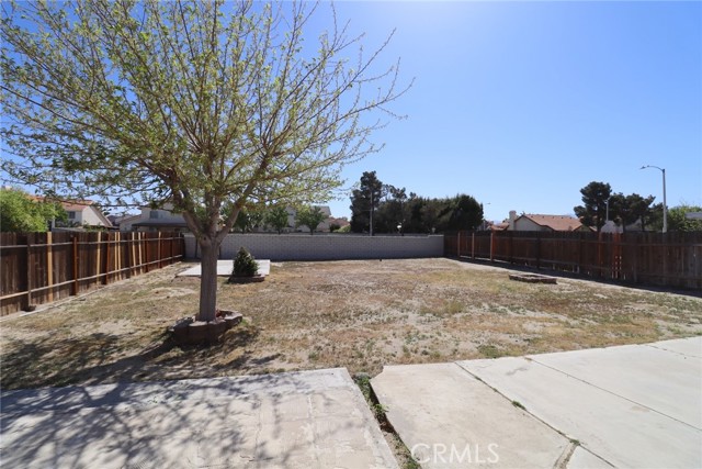 Detail Gallery Image 14 of 23 For 37334 55th St, Palmdale,  CA 93552 - 4 Beds | 2 Baths