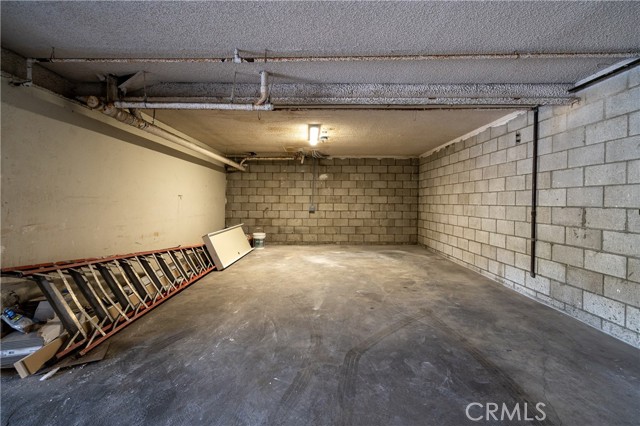 Detail Gallery Image 26 of 27 For 204 Lime St #1,  Inglewood,  CA 90301 - 2 Beds | 2/1 Baths
