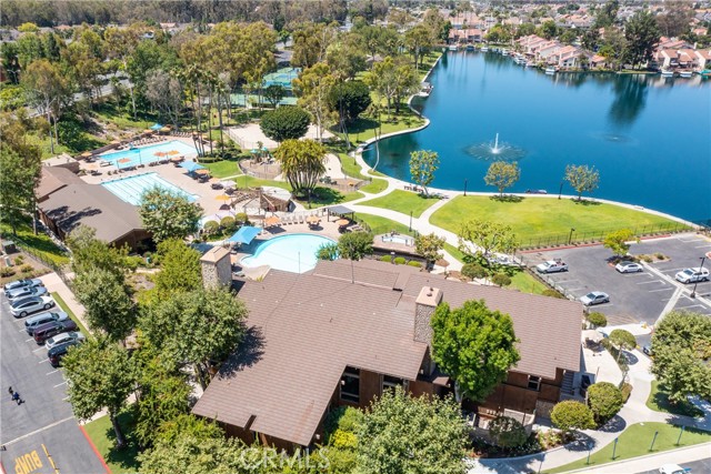 21992 Hoi Circle, Lake Forest CA: https://media.crmls.org/medias/b654c4a8-3c91-444c-ae1a-191544d34f2d.jpg