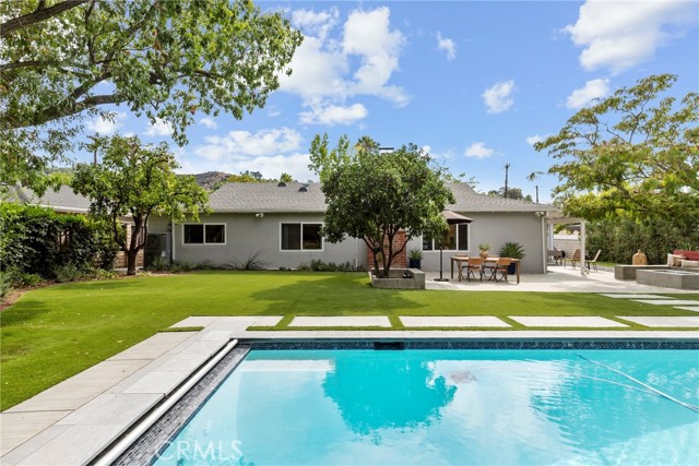Detail Gallery Image 34 of 44 For 4410 Canoga Dr, Woodland Hills,  CA 91364 - 4 Beds | 3 Baths