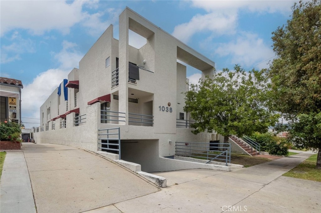 1038 Allen Avenue #4