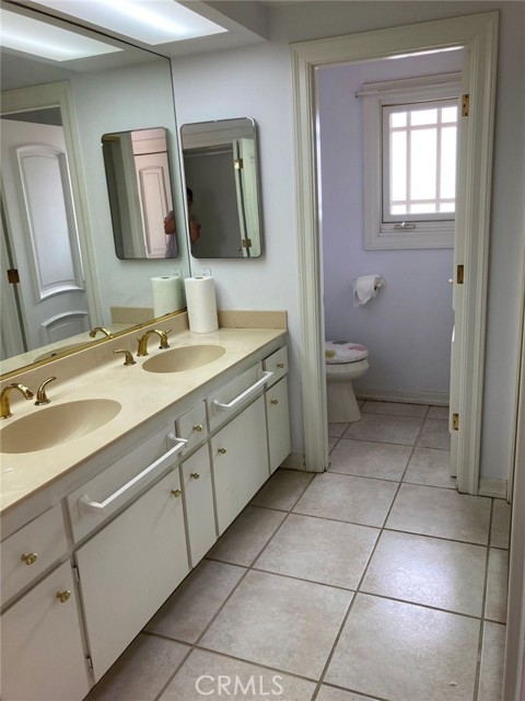 5072 Berean Lane, Irvine CA: https://media.crmls.org/medias/b65658ec-f527-435c-8e47-e5844fd54129.jpg