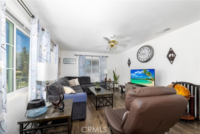Detail Gallery Image 7 of 47 For 22892 Palm Ave, Grand Terrace,  CA 92313 - 4 Beds | 1/1 Baths