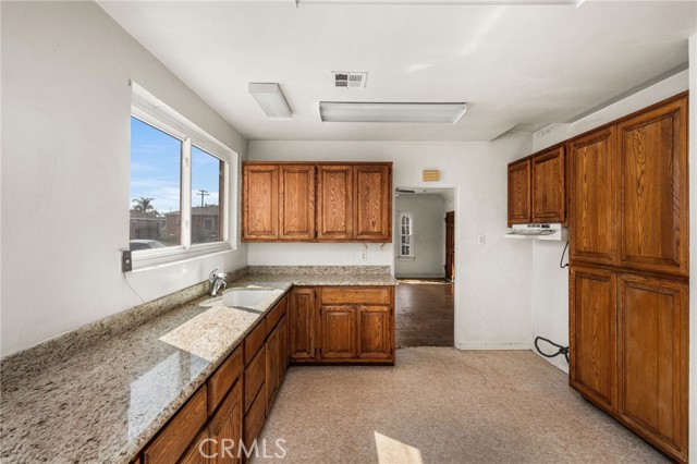 1820 West Colegrove photo 6