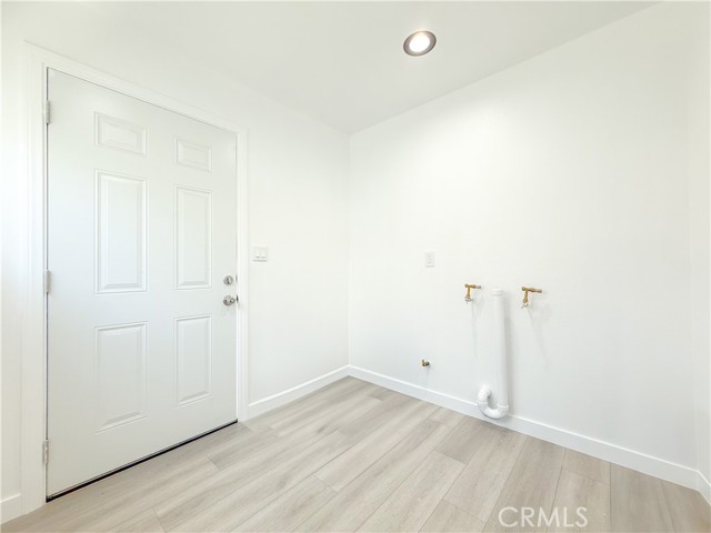 518 N Wilmington Avenue, Compton CA: https://media.crmls.org/medias/b6582782-98b5-41b5-91c5-fe928fff521f.jpg
