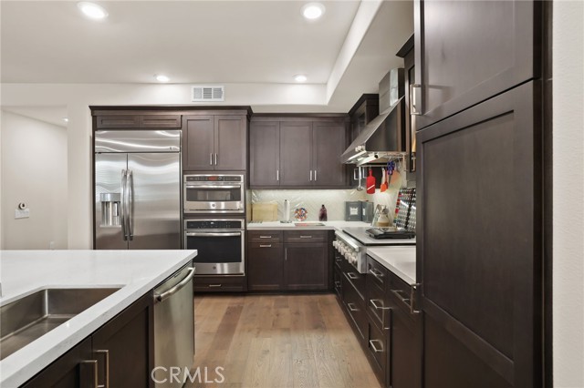 Detail Gallery Image 18 of 46 For 223 Carlow, Irvine,  CA 92618 - 1 Beds | 1/1 Baths
