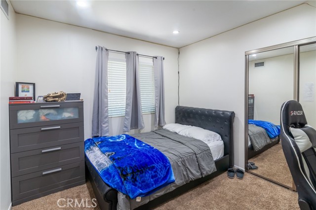 Image 12 of 34 For 10838 Burnet Avenue