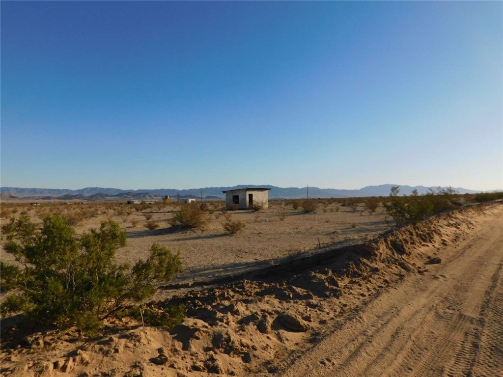 Detail Gallery Image 5 of 6 For 101 2 Mile Rd, Twentynine Palms,  CA 92277 - 0 Beds | 0 Baths