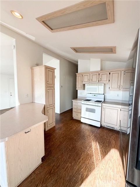 3500 Buchanan Street, Riverside CA: https://media.crmls.org/medias/b658af6e-6035-4e9e-a0d6-504f67e73234.jpg