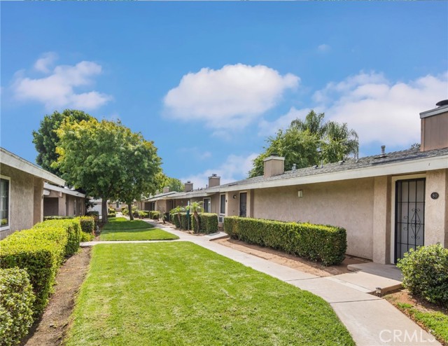 23925 Eucalyptus, Moreno Valley CA: https://media.crmls.org/medias/b658c13e-c663-4079-b16c-1e7499e8fb70.jpg