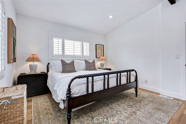 3211 Valley, Manhattan Beach, California 90266, 4 Bedrooms Bedrooms, ,2 BathroomsBathrooms,Residential,For Sale,Valley,SB26074222