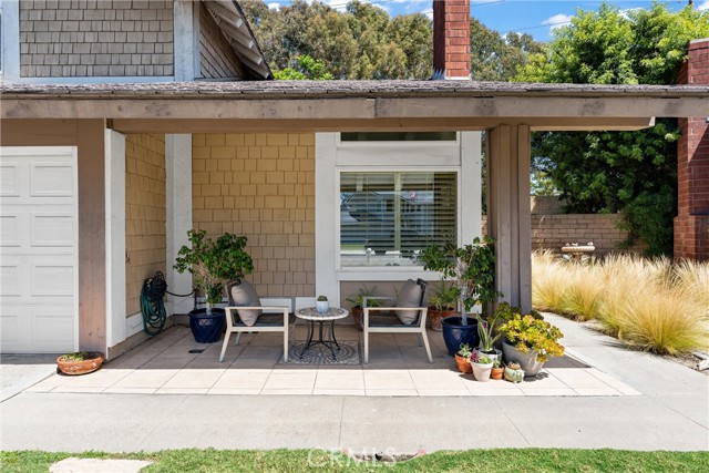 6316 E Woodsboro Avenue, Anaheim Hills CA: https://media.crmls.org/medias/b6592927-9261-4682-a348-88f2285c2760.jpg