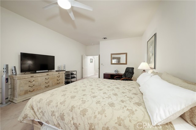 Detail Gallery Image 20 of 54 For 7301 Calle Sagrada, Bakersfield,  CA 93309 - 5 Beds | 4 Baths