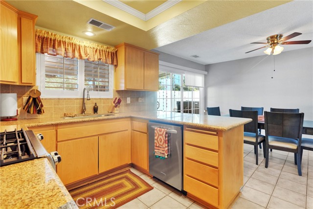 Detail Gallery Image 14 of 36 For 13976 Apple Valley Rd, Apple Valley,  CA 92307 - 3 Beds | 2 Baths
