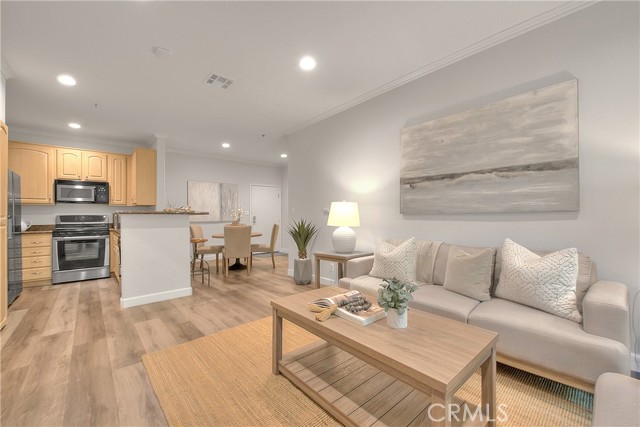 Detail Gallery Image 3 of 51 For 300 N El Molino Ave #118,  Pasadena,  CA 91101 - 2 Beds | 2 Baths