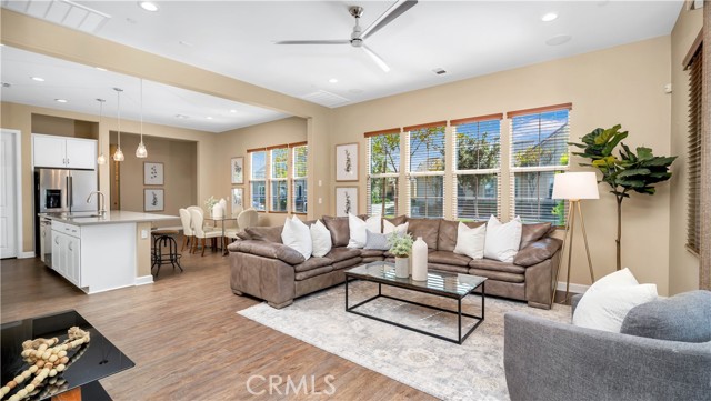 126 Luneta Lane, Rancho Mission Viejo CA: https://media.crmls.org/medias/b65c08c8-0582-4320-a31a-305970e40a98.jpg