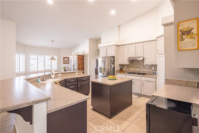 Detail Gallery Image 24 of 75 For 11123 Hickory Ave, Hesperia,  CA 92345 - 4 Beds | 2/1 Baths
