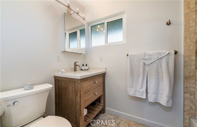 Detail Gallery Image 12 of 20 For 1940 Josie Ave, Long Beach,  CA 90815 - 3 Beds | 2 Baths