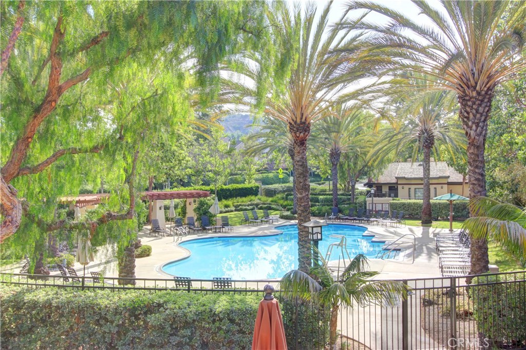 MLS #OC25265982 image #22