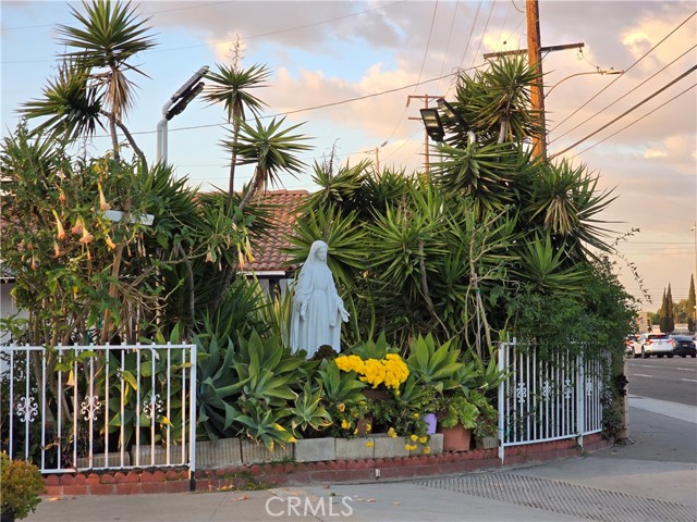 Detail Gallery Image 29 of 31 For 5201 W Henderson Pl, Santa Ana,  CA 92704 - 3 Beds | 2 Baths