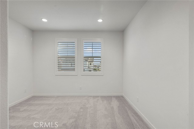 Detail Gallery Image 33 of 56 For 28600 Foothill Way, Saugus,  CA 91350 - 4 Beds | 3 Baths