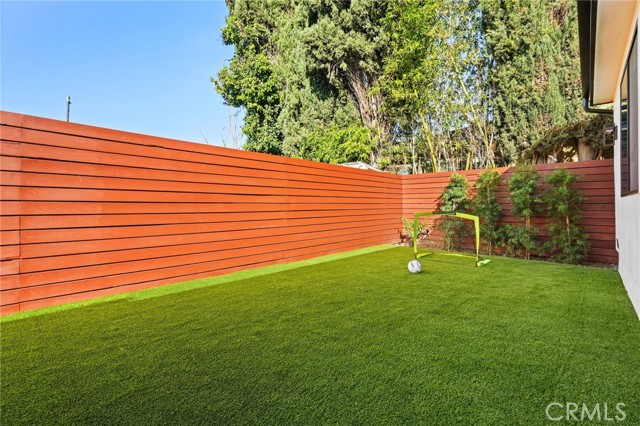 Image 42 of 46 For 15609 Huston Street