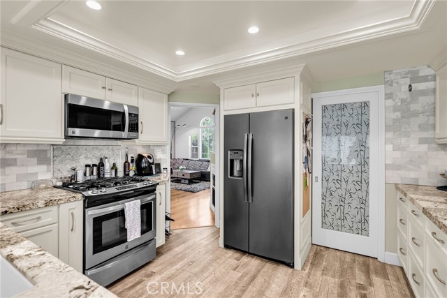 11322 Breithorn Court, Riverside CA: https://media.crmls.org/medias/b65ed163-7831-4065-a05a-73e4d7760a54.jpg