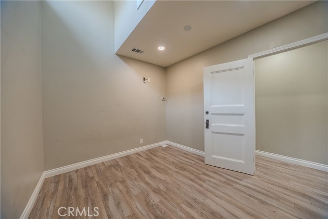 Detail Gallery Image 17 of 41 For 5709 E Beverly Bld, Los Angeles,  CA 90022 - 4 Beds | 2 Baths