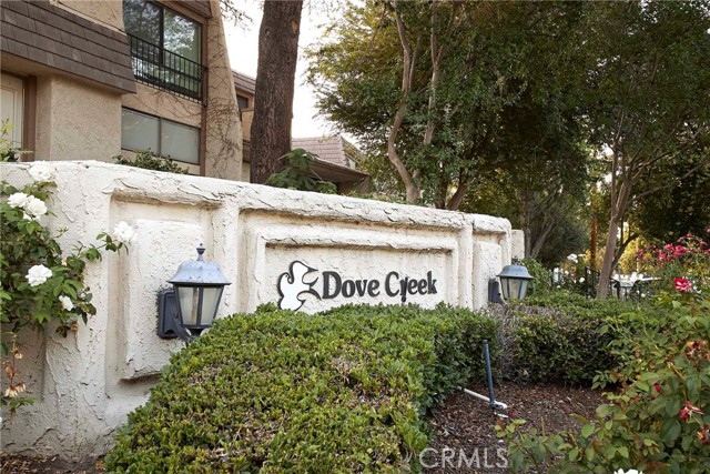 6121 Shoup Avenue, Woodland Hills CA: https://media.crmls.org/medias/b65f9705-ec44-4f6e-a2d6-48af57b42b15.jpg