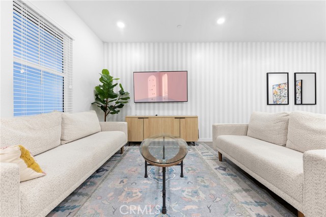 3957 E Huntington, Ontario CA: https://media.crmls.org/medias/b65fe2b0-2ff8-4263-846b-d0794b8d3a40.jpg