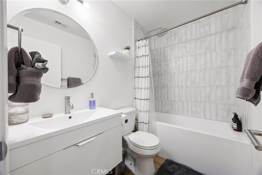 MLS #OC25274210 image #31