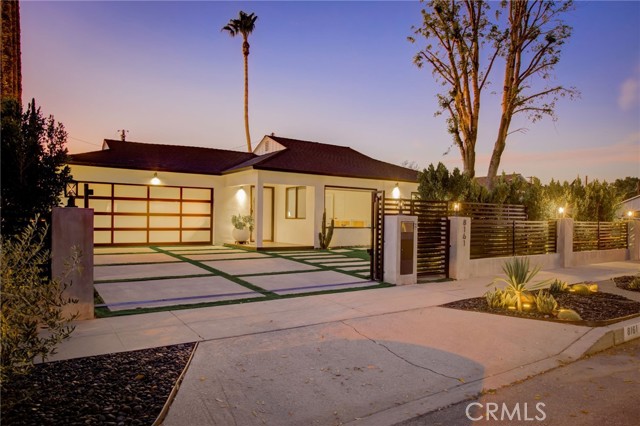 Detail Gallery Image 3 of 72 For 8161 Encino Ave, Northridge,  CA 91325 - 4 Beds | 3 Baths