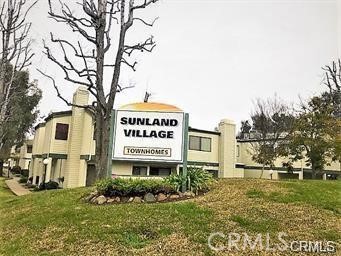 Detail Gallery Image 1 of 11 For 10500 Sunland Bld #4,  Sunland,  CA 91040 - 2 Beds | 2 Baths