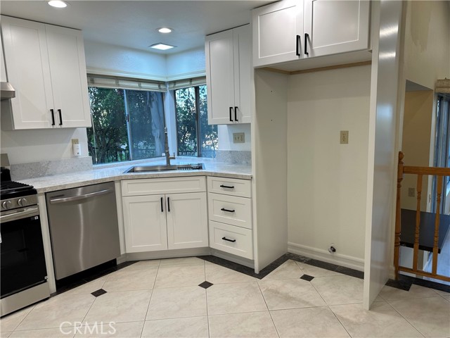 Detail Gallery Image 18 of 47 For 2124 Wildwood Ct, Fullerton,  CA 92831 - 3 Beds | 2 Baths