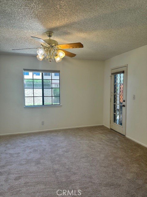 19080 Elm Drive, Apple Valley CA: https://media.crmls.org/medias/b6639a80-66b6-443d-b5dd-f5d9fea8d9c1.jpg