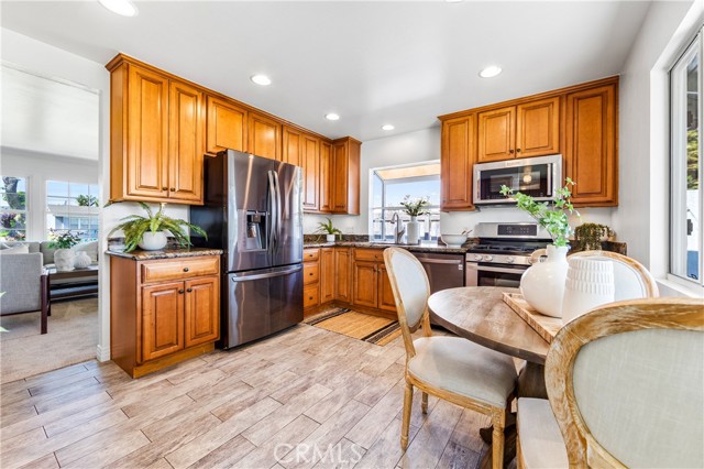 Detail Gallery Image 9 of 50 For 5402 Belgrave Ave, Garden Grove,  CA 92845 - 4 Beds | 2 Baths