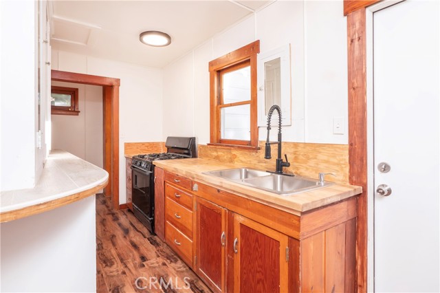 Detail Gallery Image 19 of 46 For 968 Ca-189, Twin Peaks,  CA 92391 - 3 Beds | 1/1 Baths