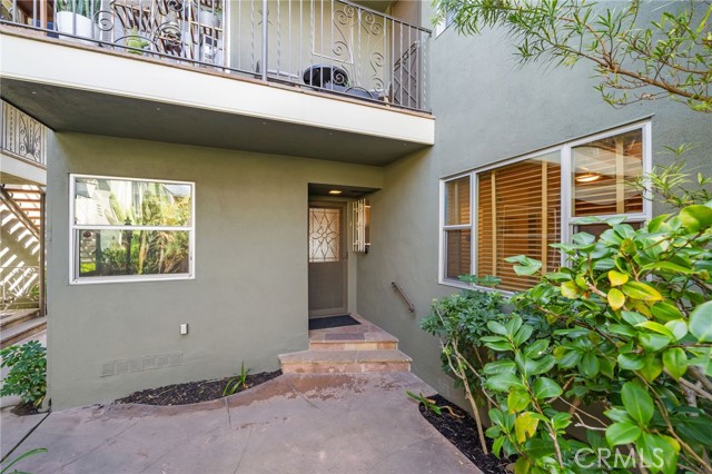 Detail Gallery Image 10 of 24 For 2027 E Appleton #1,  Long Beach,  CA 90803 - 2 Beds | 2 Baths