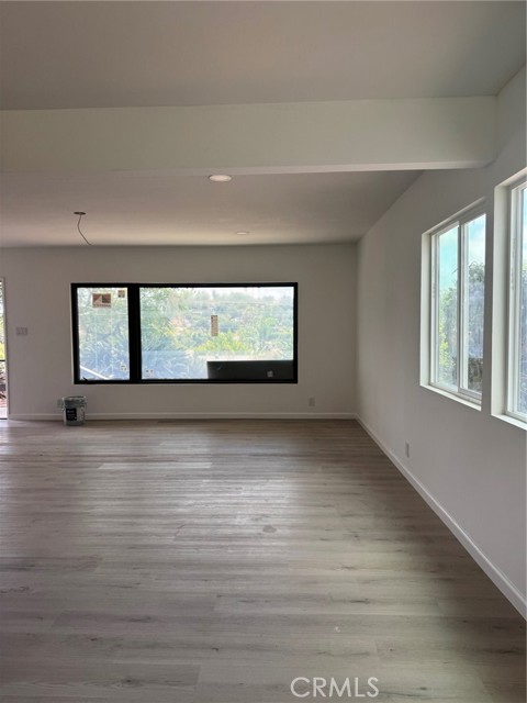 Detail Gallery Image 6 of 13 For 1624 York Dr, Vista,  CA 92084 - 3 Beds | 2 Baths