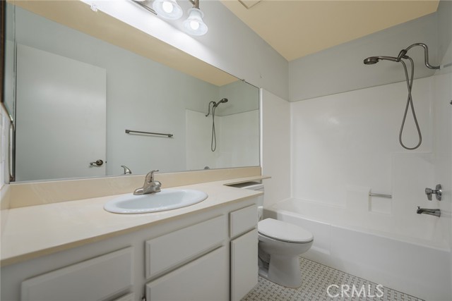 Detail Gallery Image 18 of 29 For 1700 W Cerritos Ave #229,  Anaheim,  CA 92804 - 3 Beds | 2/1 Baths